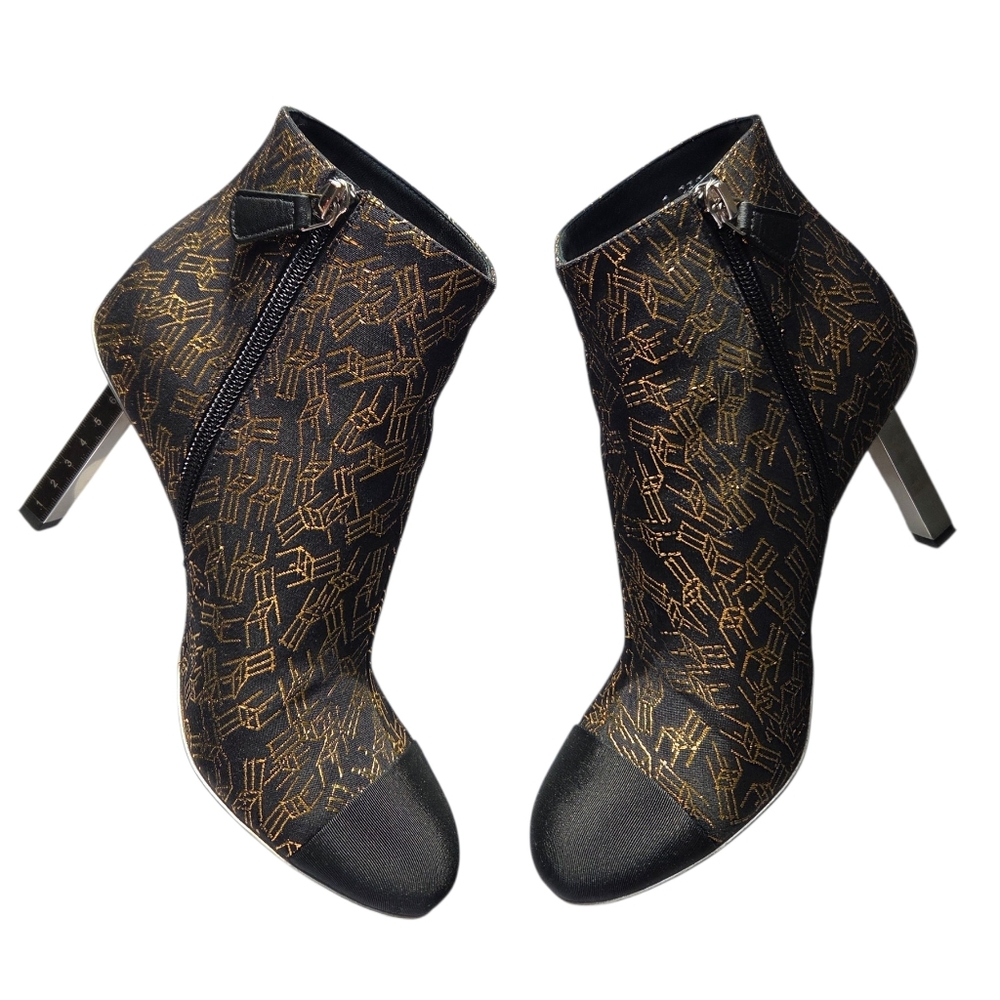 CHANEL CC Logo Cap Toe Ankle Boots With Metal Ruler Heels Gold Chair Print 37.5 - Picture 11 of 16